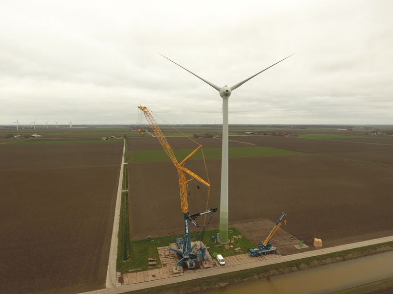 1 maart 2019; kraan opgebouwd bij windmolen 5