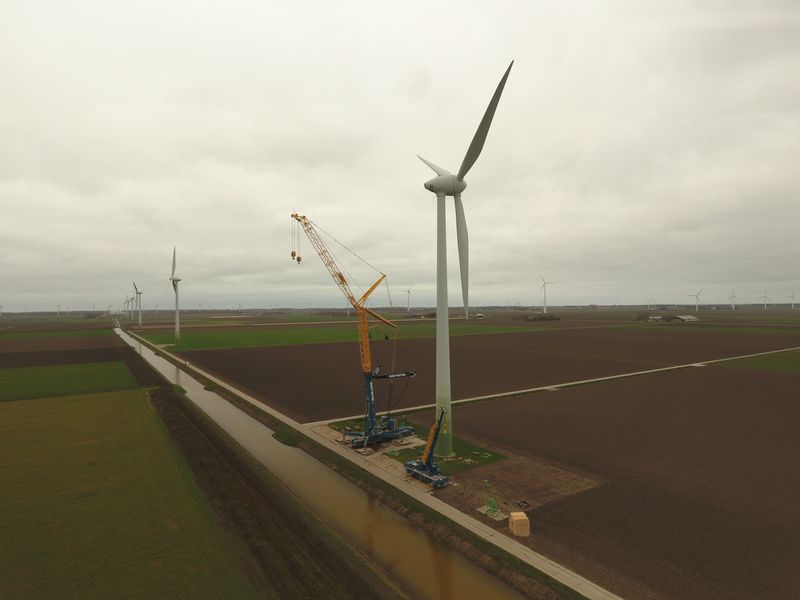 1 maart 2019; kraan opgebouwd bij windmolen 5