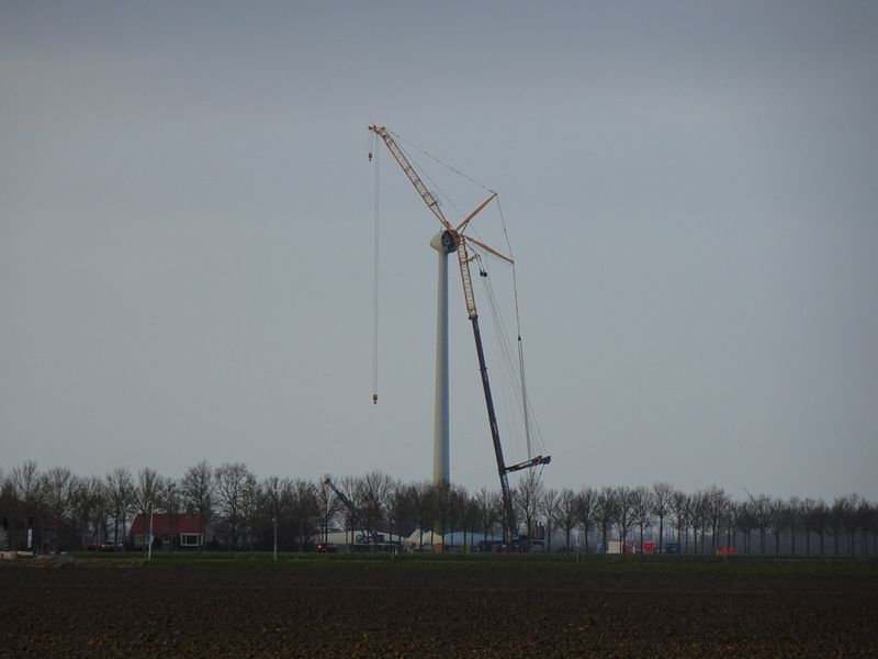 10 februari 2019; start ontmanteling eerste windmolen