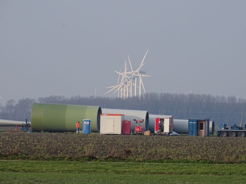 10 februari 2019; start ontmanteling eerste windmolen