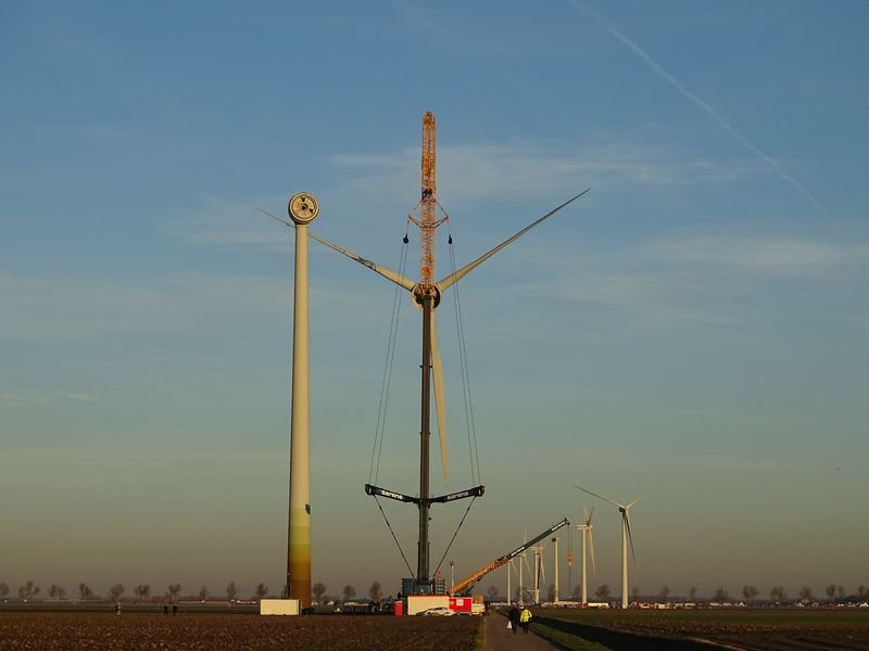 14 februari 2019; start ontmanteling tweede windmolen