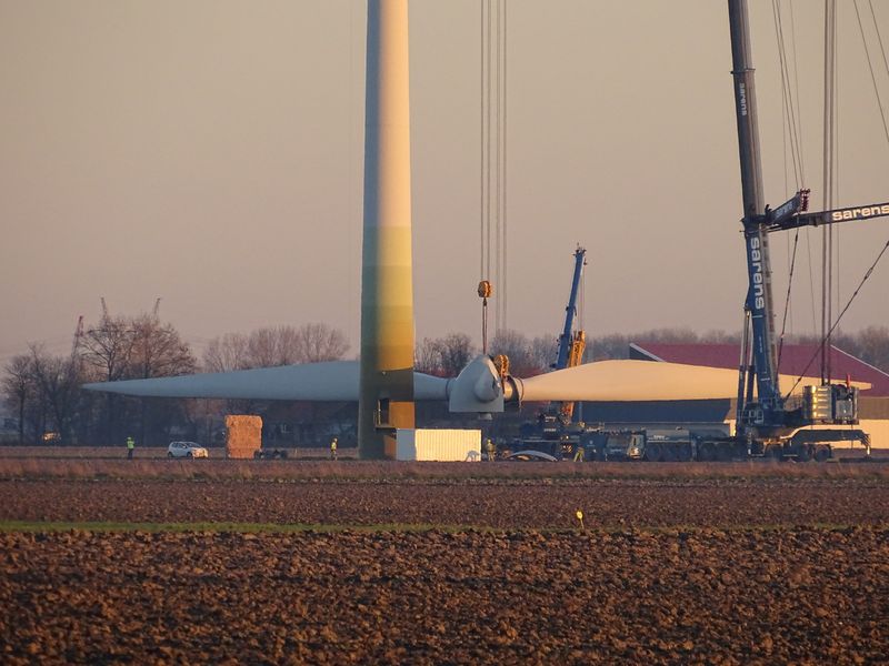 14 februari 2019; start ontmanteling tweede windmolen