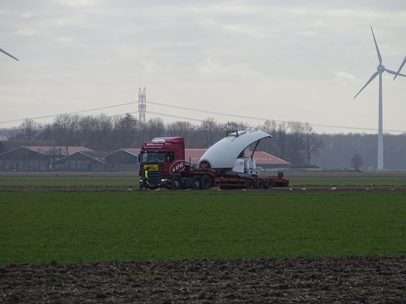 19 februari 2019; windmolen 1 op transport