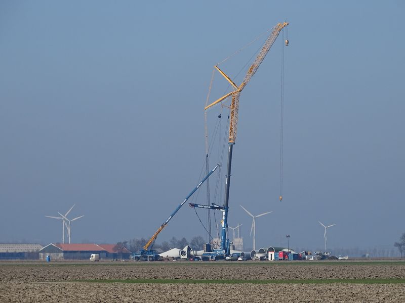 24 februari 2019; 3e windmolen ontmanteld