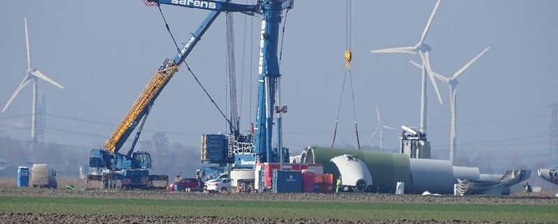 24 februari 2019; 3e windmolen ontmanteld