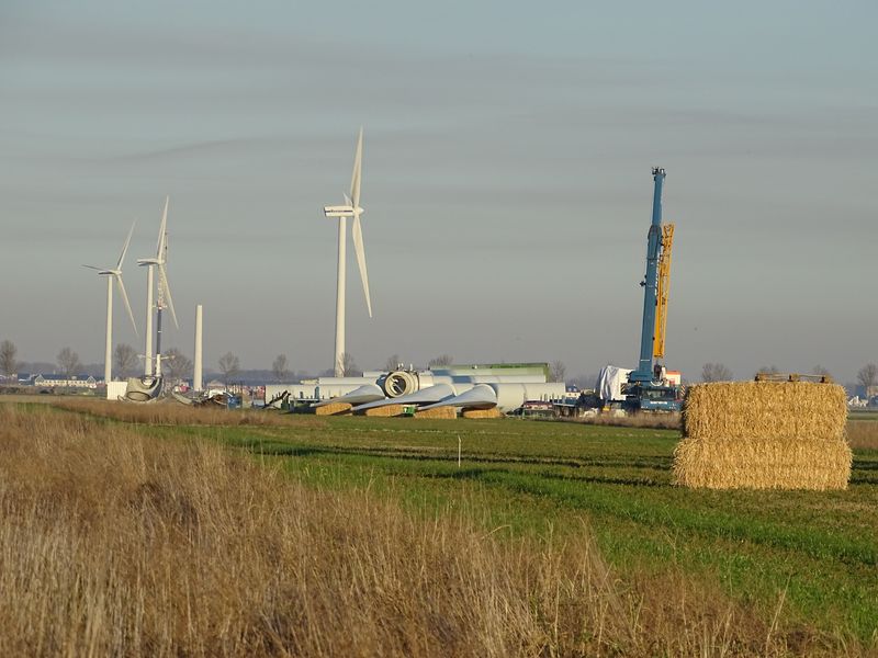 24 februari 2019; 3e windmolen ontmanteld