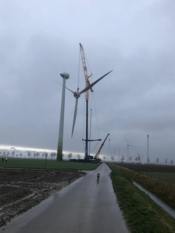 10 februari 2019; start ontmanteling eerste windmolen