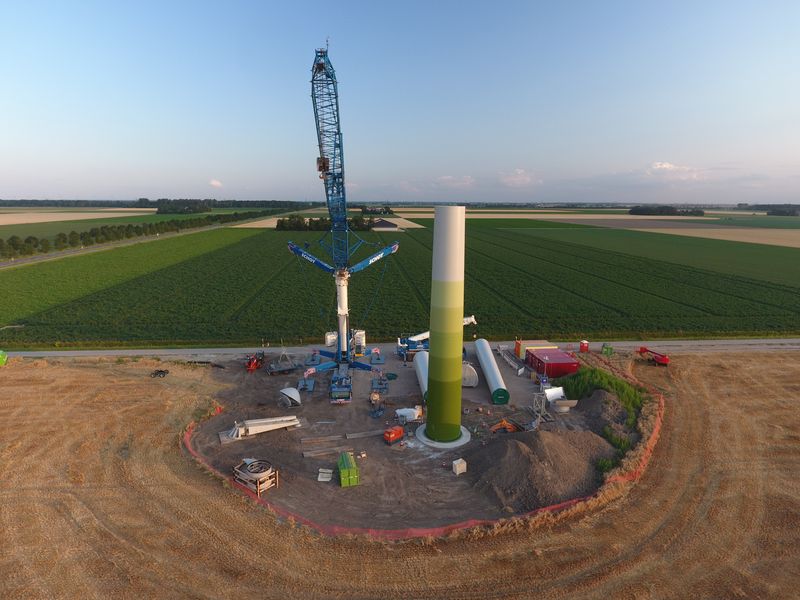 30 juli 2019; opbouw eerste windmolen