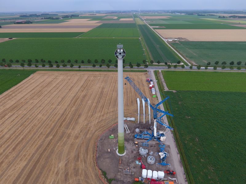 6 augustus 2019; opbouw windmolen 1