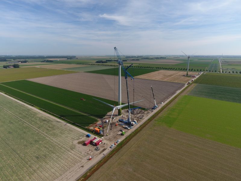 23 augustus 2019; opbouw windmolen 2