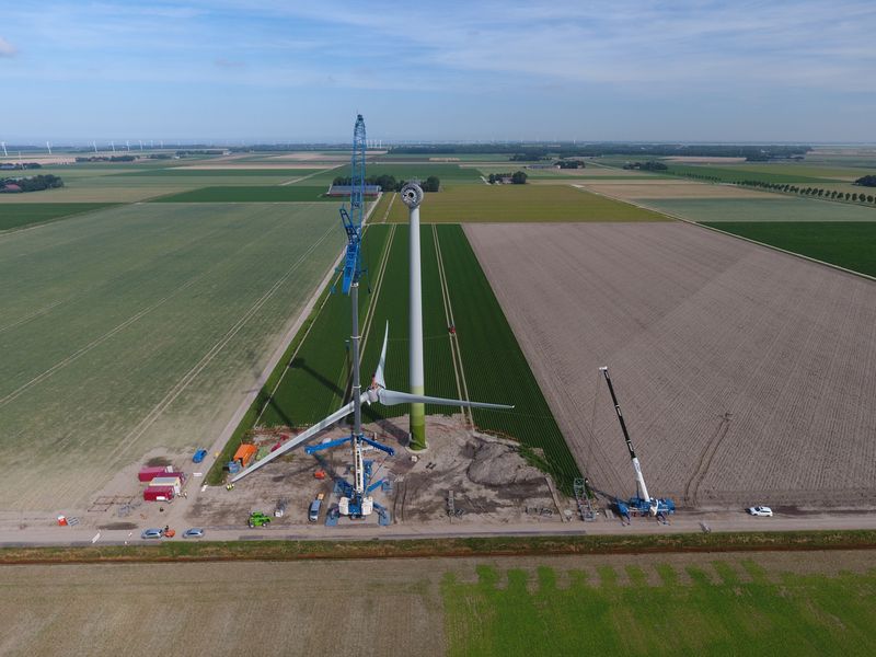23 augustus 2019; opbouw windmolen 2