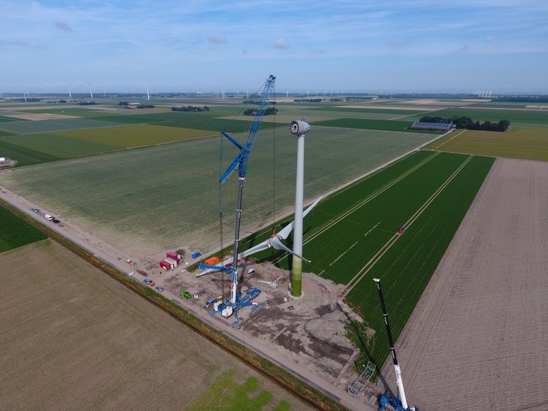 23 augustus 2019; opbouw windmolen 2