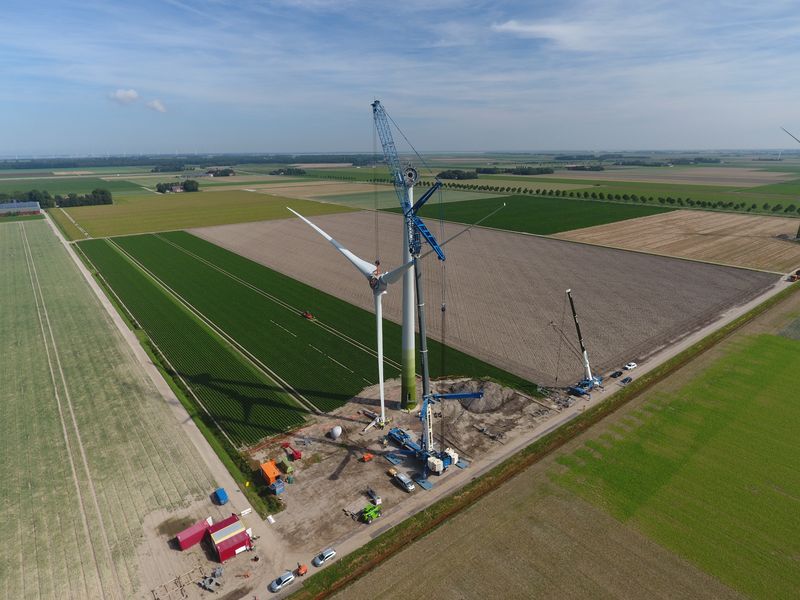 23 augustus 2019; opbouw windmolen 2