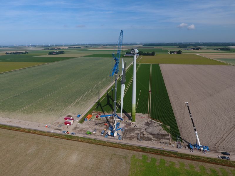 23 augustus 2019; opbouw windmolen 2