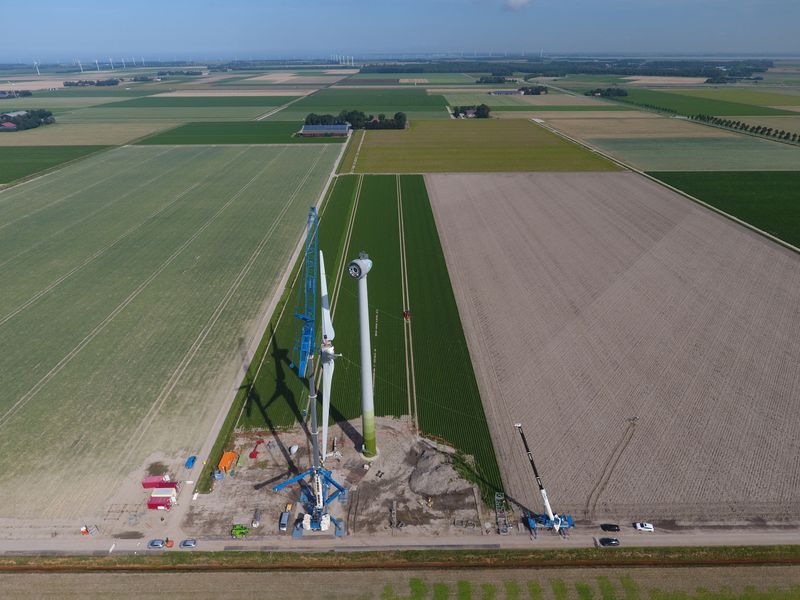 23 augustus 2019; opbouw windmolen 2