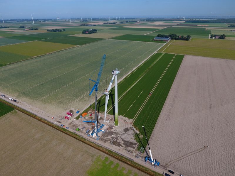 23 augustus 2019; opbouw windmolen 2