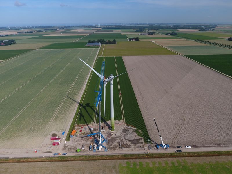 23 augustus 2019; opbouw windmolen 2