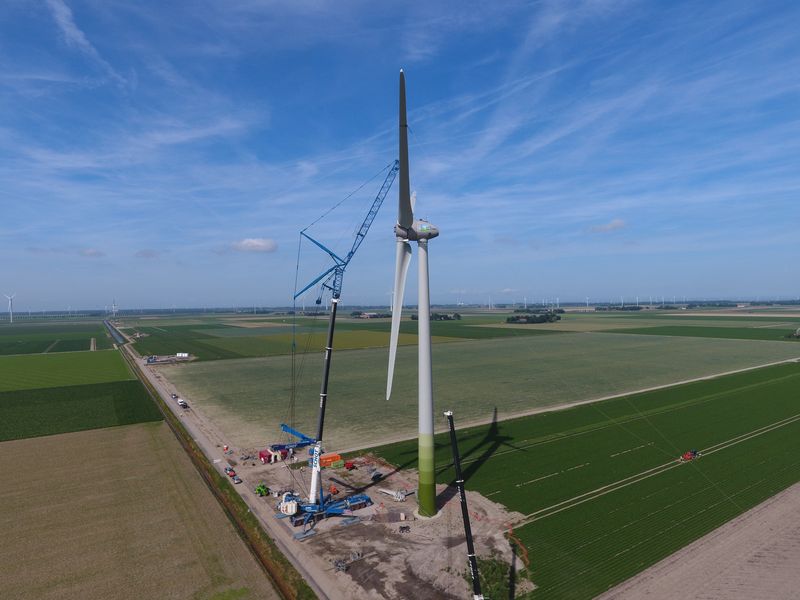 23 augustus 2019; opbouw windmolen 2
