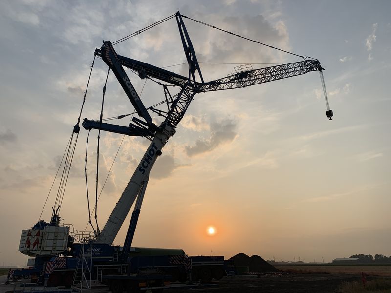 30 juli 2019; opbouw eerste windmolen