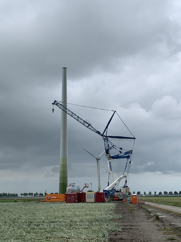 21 augustus 2019; opbouw windmolen 2