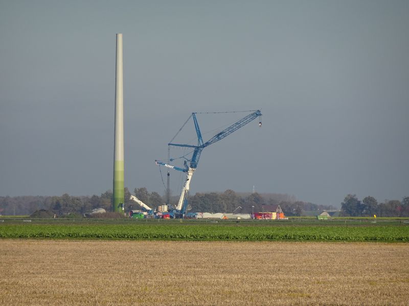 15 november 2019; Wieken windmolen 7 gemonteerd