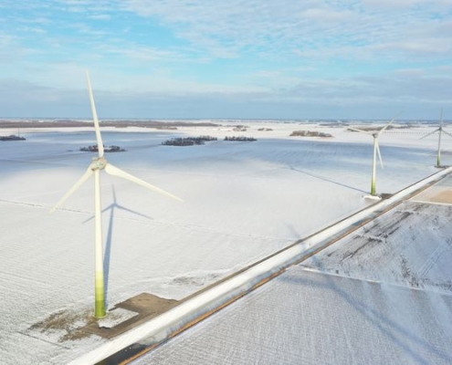 11 februari 2021; windmolens in de sneeuw